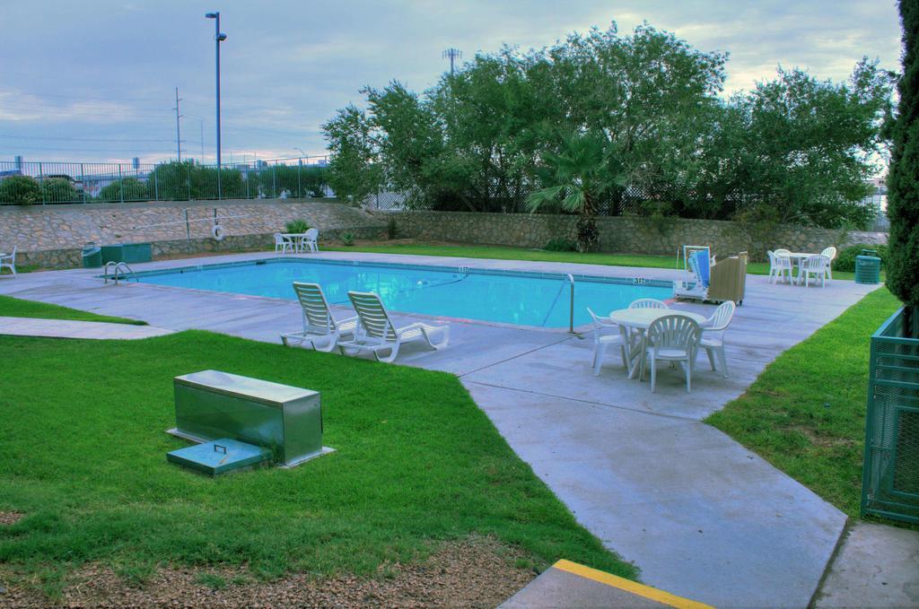 Vagabond Inn El Paso Extérieur photo
